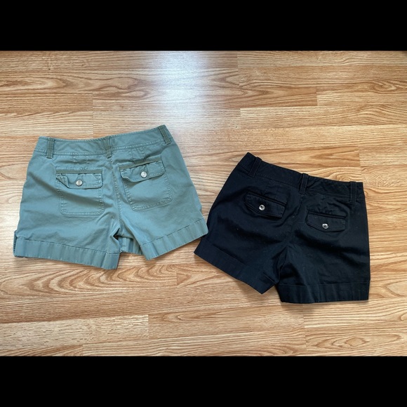 2 pairs size four White House black market shorts - Picture 2 of 2